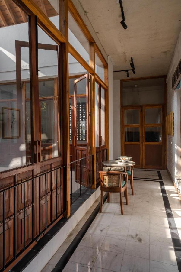Lohonostays Library Sadhrana Bagh คูร์เคาน์ ภายนอก รูปภาพ