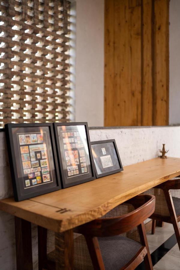 Lohonostays Library Sadhrana Bagh คูร์เคาน์ ภายนอก รูปภาพ